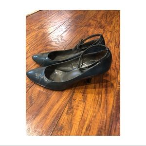 ELLE teal patent leather heel ankle strap size 39